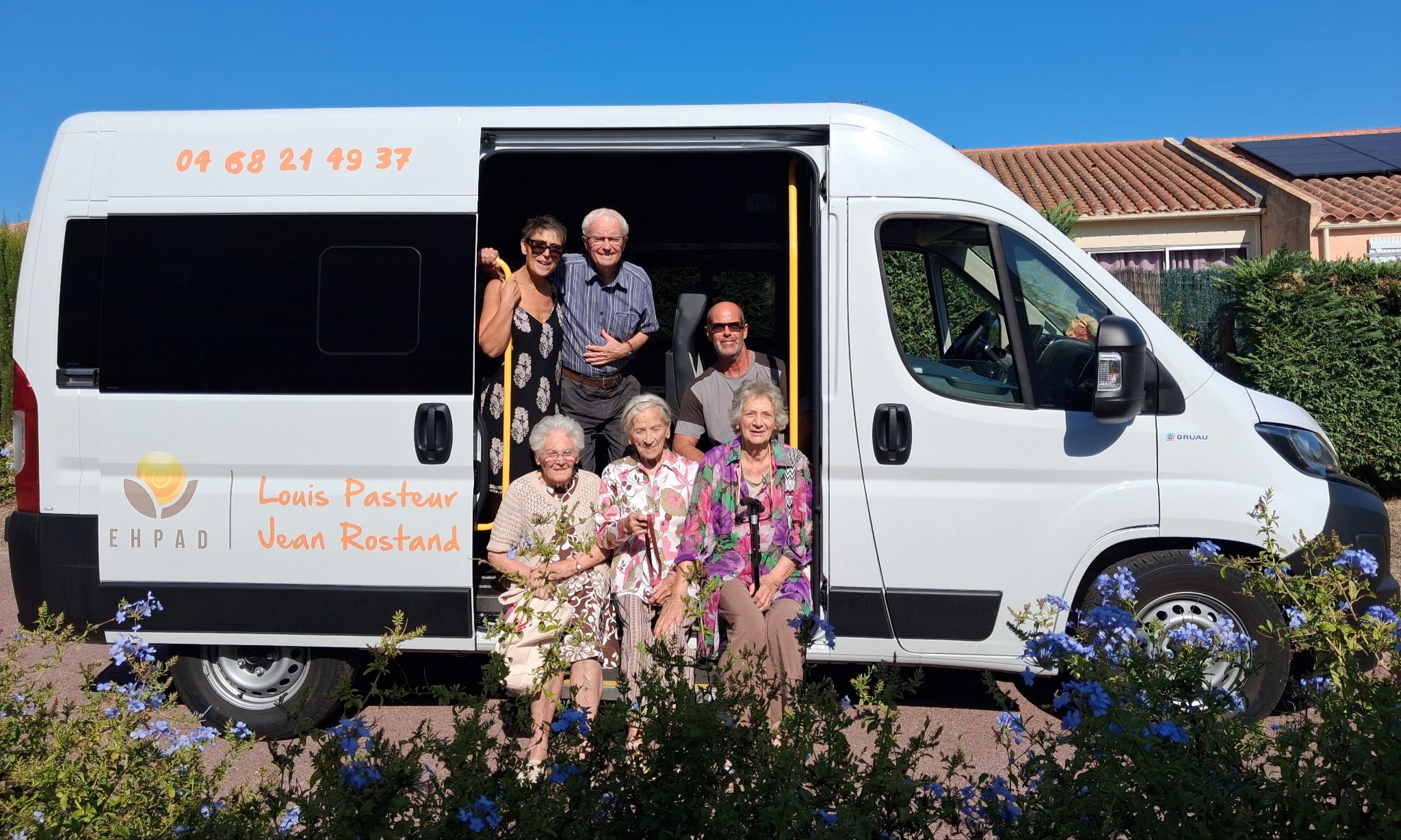 MINIBUS